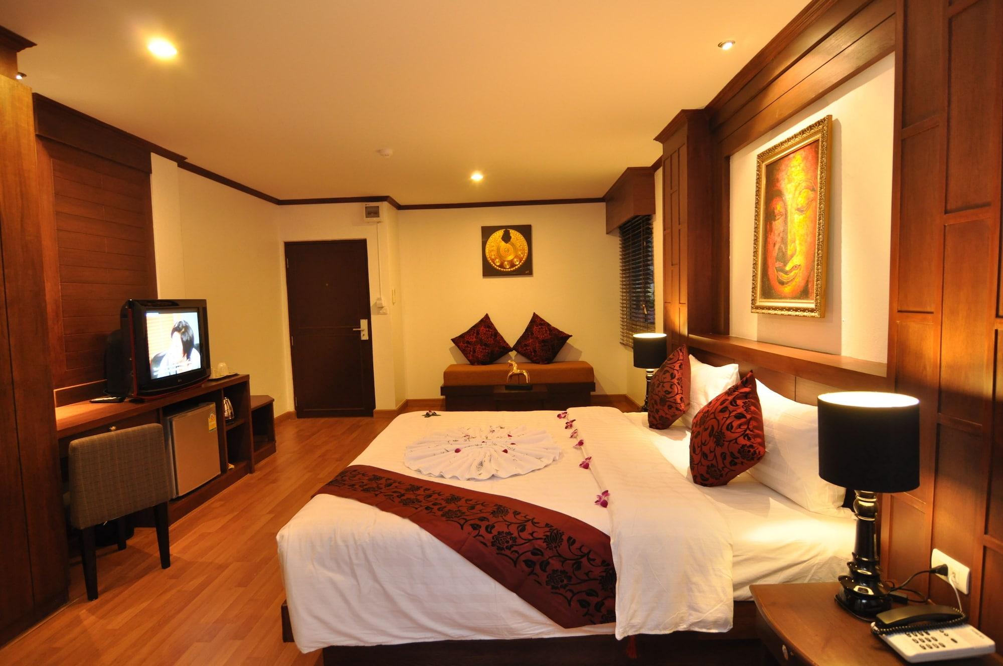 Hemingway'S Hotel Patong Εξωτερικό φωτογραφία