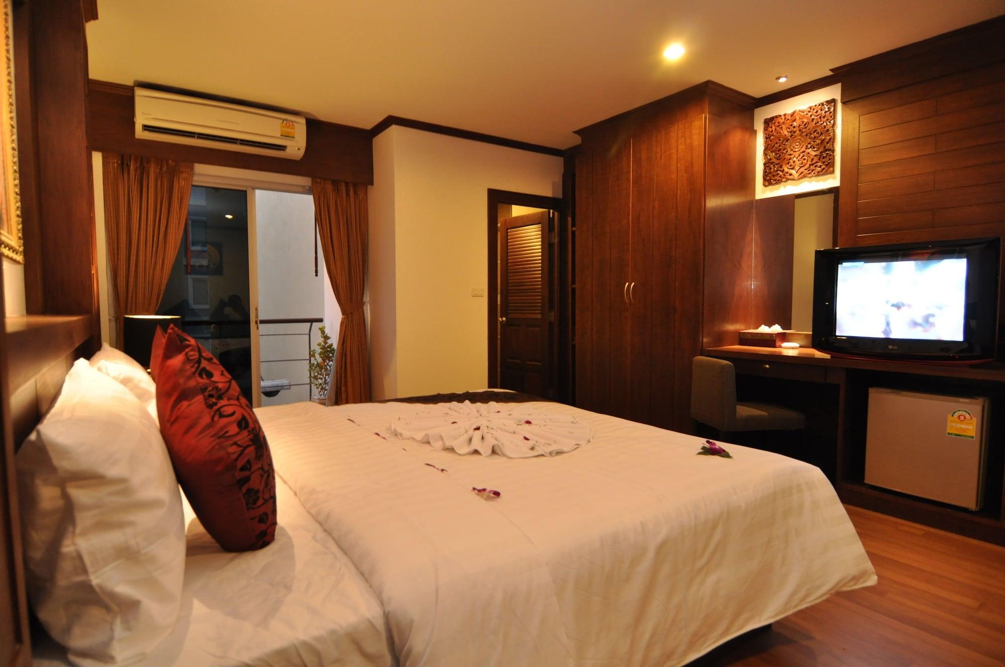 Hemingway'S Hotel Patong Εξωτερικό φωτογραφία