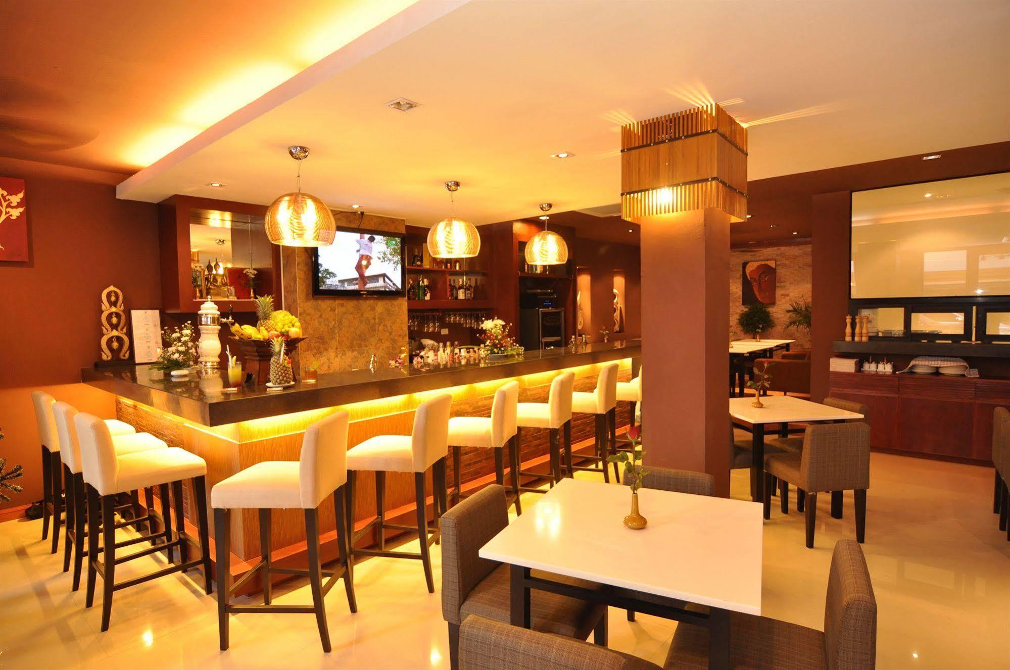 Hemingway'S Hotel Patong Εξωτερικό φωτογραφία